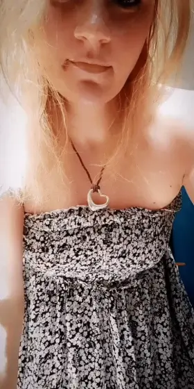 Strip tease in the sunlight.