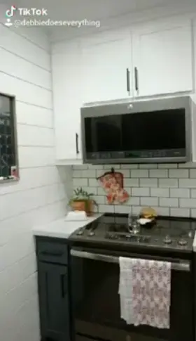 I’m goofy with a jiggly booty