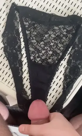 Cum on my moms panties