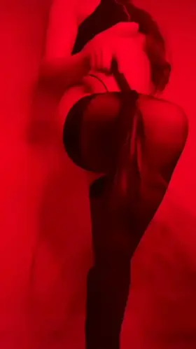 I wanna be your weakness