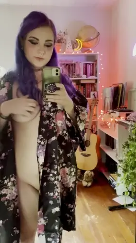 Do you like my tummy tat? 🖤