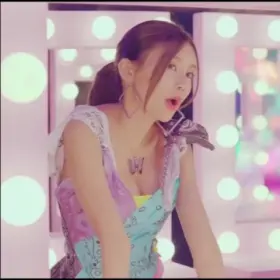 Momoland - Hyebin (ft. Jooe)