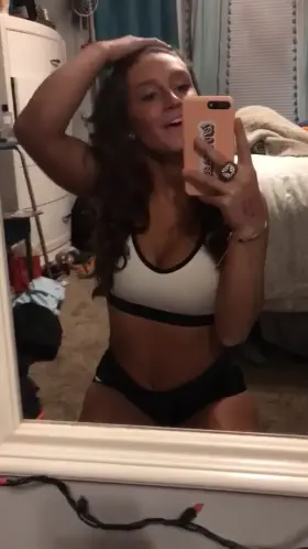 Allow me to introduce myself 😅🖤