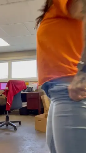 [F] Would you like to visit this scale house? ;)