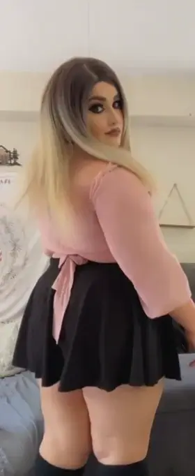 It could definitely use some handprints on it 😏