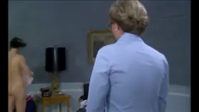 Lorraine Bracco in 'Duos Sur Canape'