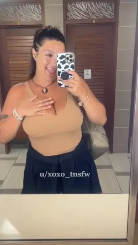 Airport bathrooms have the best lighting 😉