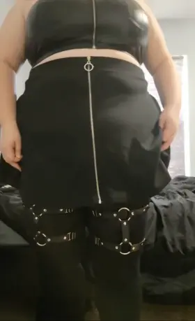 mind if I unzip a few things ...