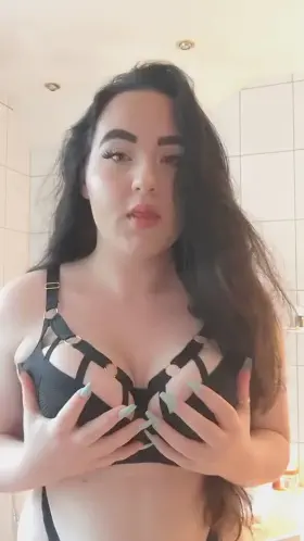 Tell me your naughty thoughts (F18)