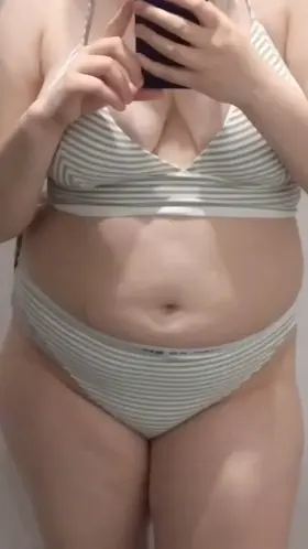 jerk off on my belly