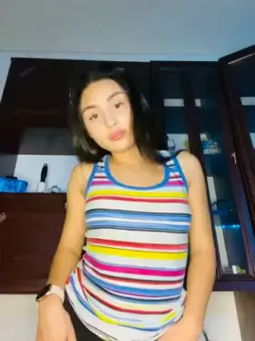 Please let me take a ride on your dick😏[Oc]