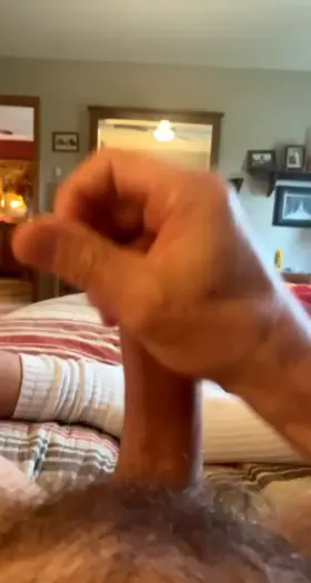 Daddy (59) horny and busts a nut on Snapchat