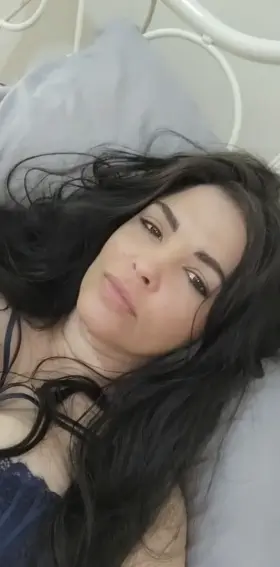 Slide your cub cock in and out my milf muff