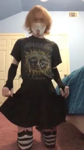 I think he likes you ;3