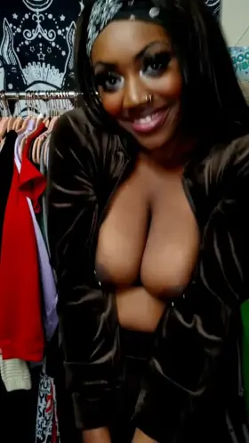 Can I start your hump day off with some bomb head?