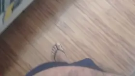 while she plays games i play with her pussy