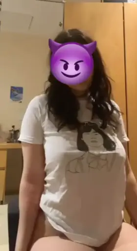 Your slut's big tits needs your attention🥵🤪