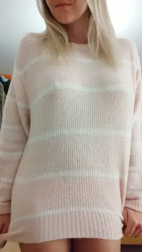 (f) Describe my tits using just 1 word... Best answer might get a little surprise! 💋🇸🇪