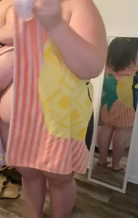 Dropping the towel and dropping my massive tits for your Tuesday