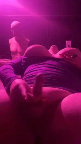 What do you think of my cum shot? I love how my tongue looks at the end when I eat my cum! 🥰