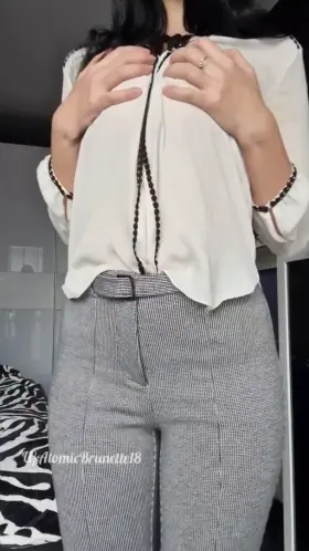 I'm looking for a part-time job as a secretary, would you hire me sir?