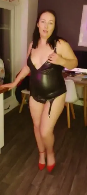 British milf feeling horny