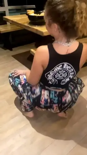 Mulatto twerking her fat ass