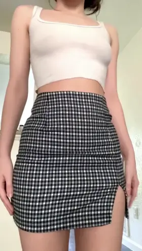 i know i’m a lil awkward, but i still want to show you my ass and tits