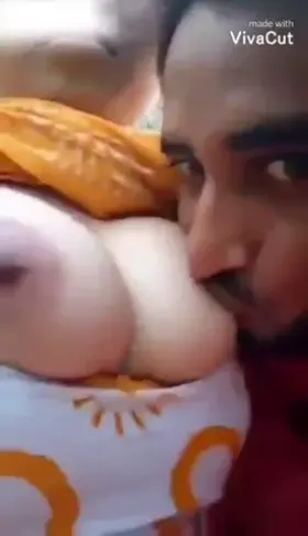 🔥🥰Desi GF tends to get Horny Outdoor & likes to get her Titties Sucked by her Naughty BF 🥰🔥