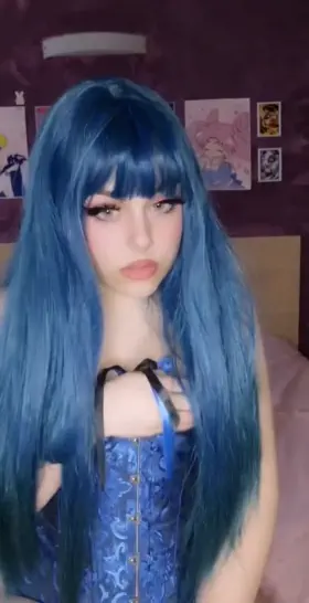 Could you please pull the ribbon on my my corset? 🥰 😘