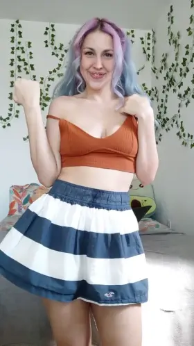 How about my ass under this skirt? 🙃