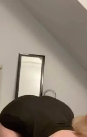 Shake that shit like jelly 😋 (f)