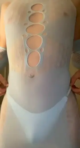 who would fuck me in my dress? 🤤