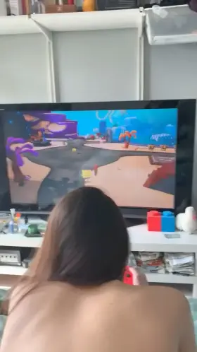 Anyone want to eat my ass and play Spongebob with me?