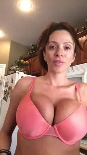 Colombian Mami
