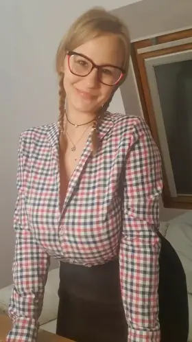 #TittyDrop So what? I had time for lunch at the office. So I guess I was allowed to make a short video? Never mind the big boobs.