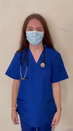 I’m definitely the youngest student nurse on my course 😇 (18)