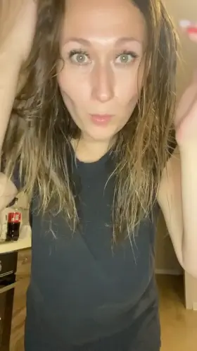 Hope nobody kind of my wet hair