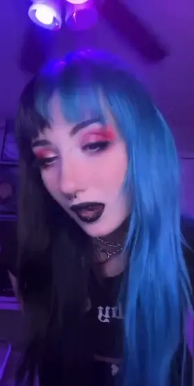 am I alt gf material?