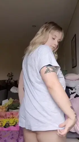 5ft tall with a 3ft butt 😁