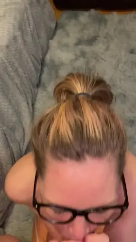 Getting my daily facial like a good cumslut wife 💦