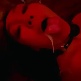 Daddy's little cumslut <3