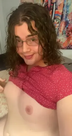 Can I be your permanently naked stay at home wife? ❤️