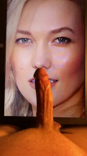 Karli Kloss perfect face cummed