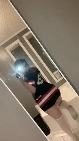 NEED to see more of her!