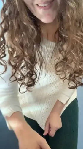 sweater & thigh high season should be year round