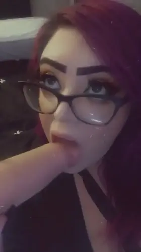 I need someone this big to open my throat in front of hubby. 🍆💦💦💦💦💦