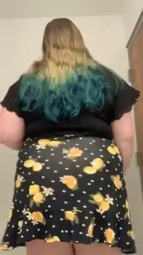 Swaying and shaking my ass in the office bathroom