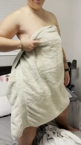 Oooops my towel fell off!