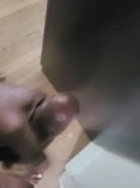 The weekend is here and it's happy hour, drink up 💦🍆